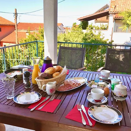 Sunny With Large Balcony By Mihaela * פורץ