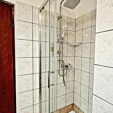 Sunny With Large Balcony By Mihaela شقة بوريتش