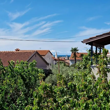 Sunny With Large Balcony By Mihaela *